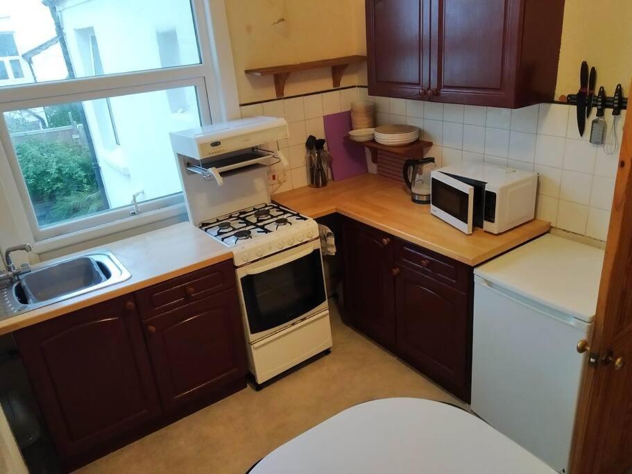 Spacious 2 Bed Maisonette Near Town, That Sleeps 6 Brighton Eksteriør bilde